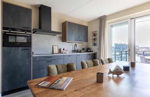 Sint-Annaland Apartment | Apartment in Sint-Annaland with Beach Access