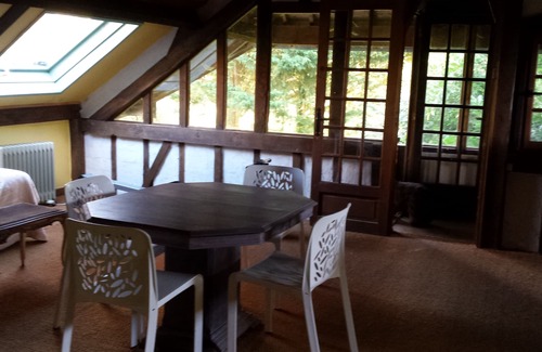 Le Bois-Hellain Cottage | Apartment in the large park of an authentic Norman thatched cottage