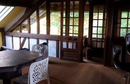 Le Bois-Hellain Cottage | Apartment in the large park of an authentic Norman thatched cottage