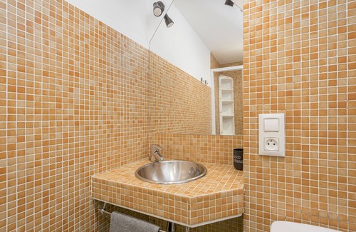 La Corredoria y Ventanielles Apartment | Apartment in the center of Oviedo (Gascona). Ideal for one or two people.
