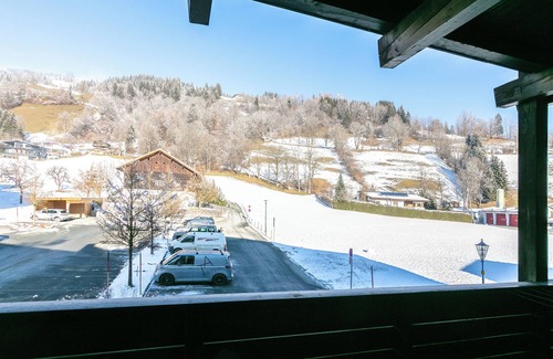 Brixen im Thale Apartment | Apartment in the centre, 100m to the ski bus