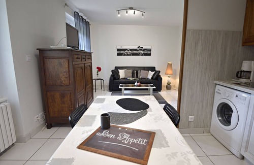 Pont-de-Salars Apartment | Apartment in the heart of the Levezou lakes