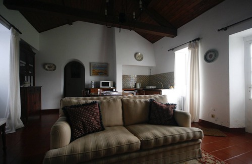 Furnas House | Apartment in the garden
