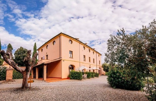 Riparbella House | Apartment in the green of Tuscany with swimming pool Residence Il Granaio