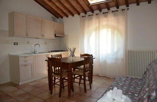 Riparbella House | Apartment in the green of Tuscany with swimming pool Residence Il Granaio