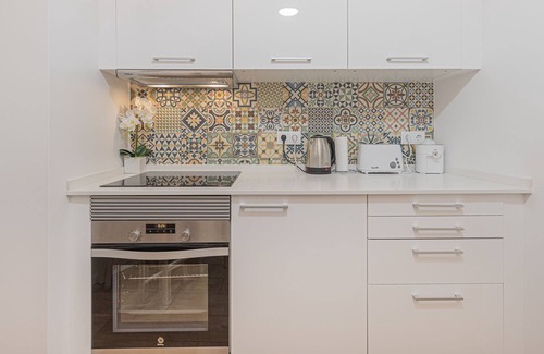 Linda-a-Velha Apartment | Apartment in the tourist neighborhood close to the famous pastries of Belém