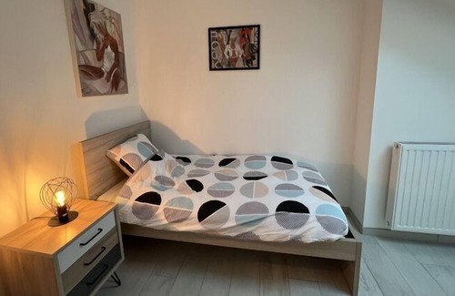 Plonevez-Porzay Apartment | Apartment in top location, sea view, direct access to the beach, Plonévez-Porzay