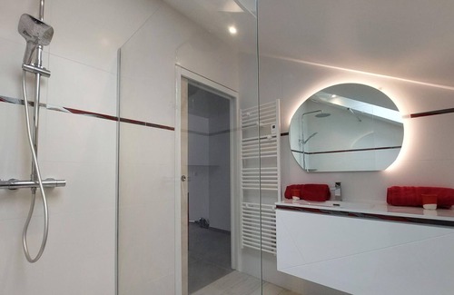 Plonevez-Porzay Apartment | Apartment in top location, sea view, direct access to the beach, Plonévez-Porzay