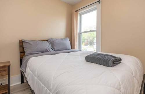 West Brookfield Apartment | Apartment in Town Center