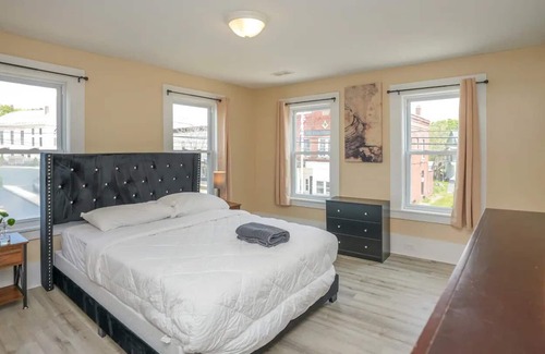 West Brookfield Apartment | Apartment in Town Center
