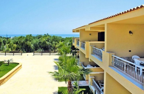 Castelvetrano Apartment | Apartment in Triscina by the Sea & Pools