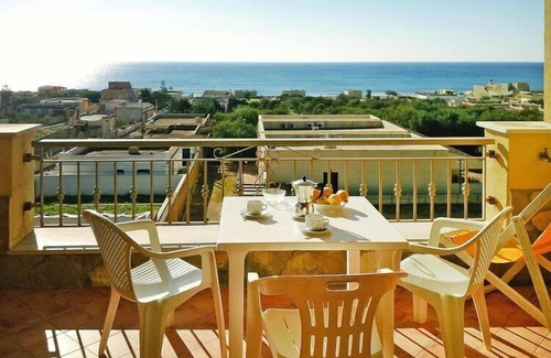 Castelvetrano Apartment | Apartment in Triscina by the Sea & Pools