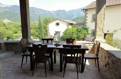 San Godenzo House | Apartment in Tuscany with Secret Garden