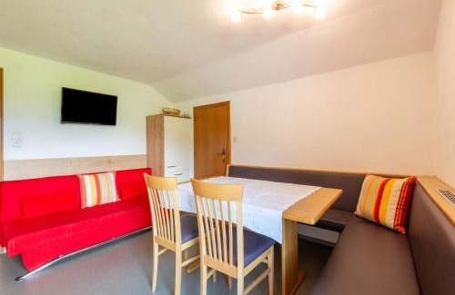 Finsing House | Apartment in Tyrol near Ski Lift