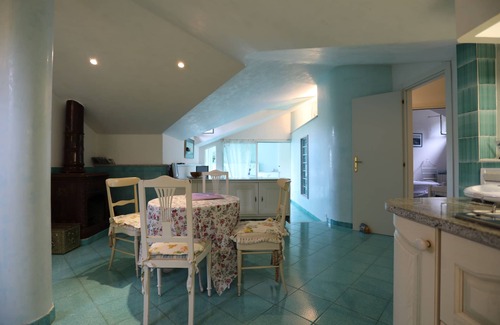 Lerici Apartment | Apartment in villa + large garden with beach and golf at 50 mt