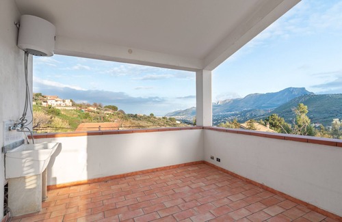Cannizzaro-favara Villa | Apartment "In Villa Marlory" with Sea View, 2 Private Terraces and Wi-Fi