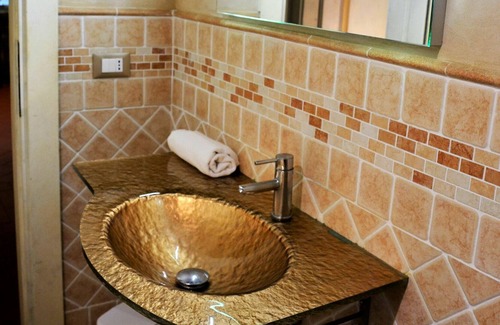 Chianni Villa | Apartment in villa with pool, hot tub, sauna, WIFI, TV, patio, pets allowed, panoramic view, parking