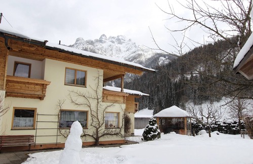 Waidring Apartment | Apartment in Waidring near PillerseeTal Ski Area