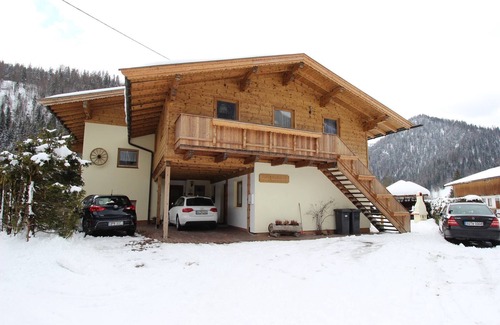 Waidring Apartment | Apartment in Waidring near PillerseeTal Ski Area