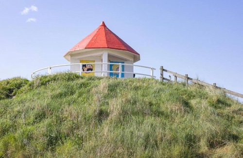 Wenduine Apartment | Apartment in Wenduine with Stunning Seaviews