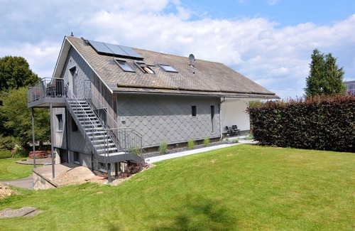 Weverce Apartment | Apartment in Weywertz with Private Garden