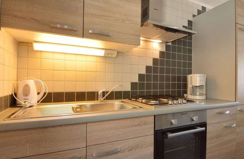 Zell Apartment | Apartment in Zell near Mosel River & Vineyards