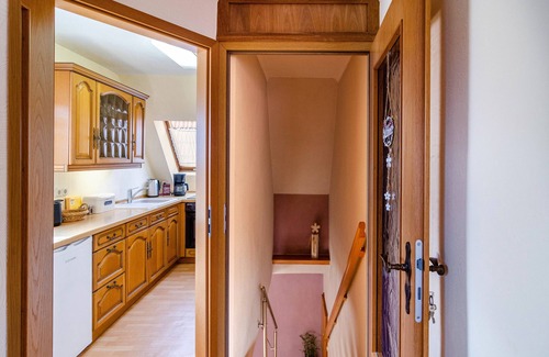 Uder Apartment | Apartment 'Inge' with Shared Terrace and Wi-Fi