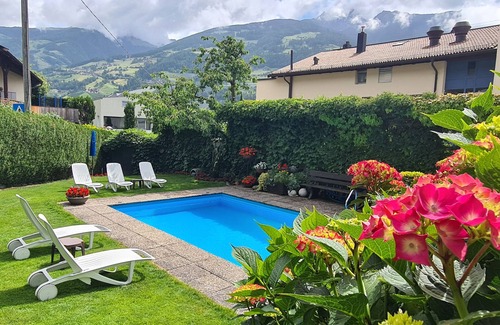 Rifiano Apartment | Apartment 'Innerhofer - Nordbalkon' with Mountain View, Shared Pool and Wi-Fi