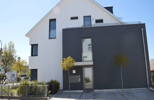 Langenargen Apartment | Apartment 'Ins Gelbe, 50qm' with Balcony and Wi-Fi