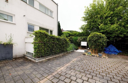 Euren Apartment | Apartment 'International Flair Trier Luxemburg' with Balcony and Wi-Fi