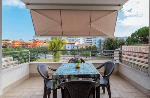 La Pietraia Apartment | Apartment “Ionio” close to the Beach with A/C, Balcony & Terrace