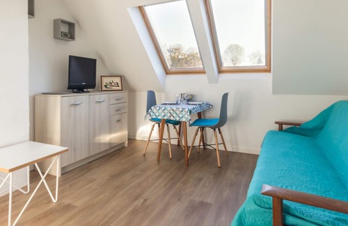 Isneauville Apartment | Apartment Isneauville, 1 bedroom, 2 people