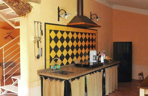 Castiglione del Lago Apartment | Apartment near Lake Trasimeno with Pool