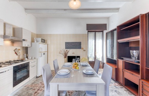 Castrignano del Capo Apartment | Apartment 'Villetta Municipio - Salento' with Private Terrace, Wi-Fi and Air Conditioning