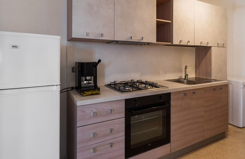 Lido Conchiglie Apartment | Apartment 'Respiro Del Mare 1' with Sea View, Wi-Fi and Air Conditioning