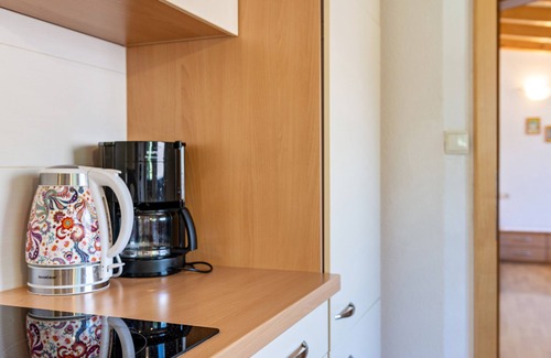 Cadipietra Apartment | Apartment "Glocklechnhof Sonnenschein" with Mountain View, Garden, Balcony & Wi-Fi