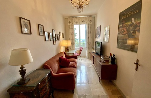 Tuoro sul Trasimeno House | Apartment in period villa Trasimeno Lake view