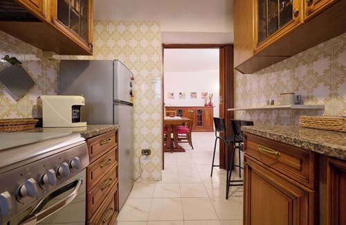 Gavorrano Apartment | Apartment 'Jolanda' with Balcony, Wi-Fi and Air Conditioning