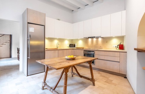 Arta Apartment | Apartment 'Josep Sanxo De La Jordana 12' with Mountain View, Private Terrace and Wi-Fi
