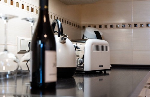 Wolfach Apartment | Apartment 'Kinzigtalblick' with Mountain View, Private Terrace and Wi-Fi