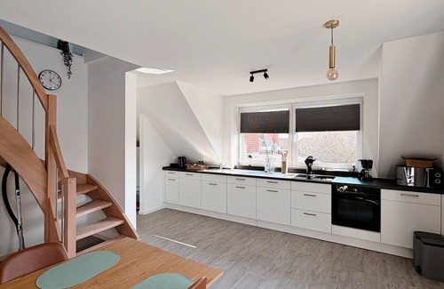 Neuharlingersiel Apartment | Apartment KÖÖK IV Küstentraum - modern, balcony, close to the beach, maisonette