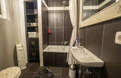 Seeon-Seebruck Apartment | Apartment Kunst im Loft 54 sqm, for 1-2 persons with terrace