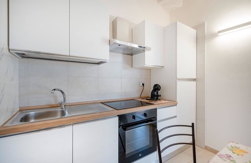 L'Assunta Apartment | Apartment 'L'Aia - 3' with Shared Pool, Wi-Fi and Air Conditioning