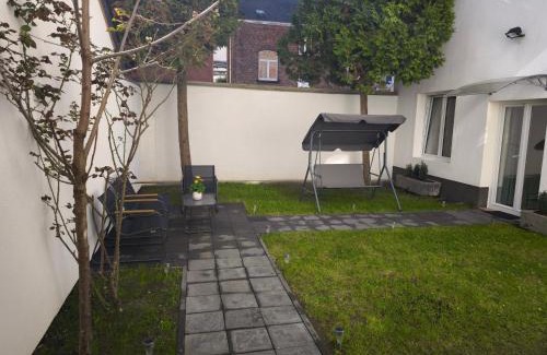 Leffe Apartment | Apartment l'Anil Garden With Garage Private