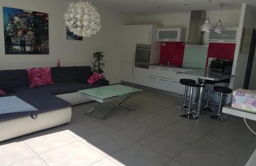 Villeneuve-le-Roi Apartment | Apartment L'Aquarius