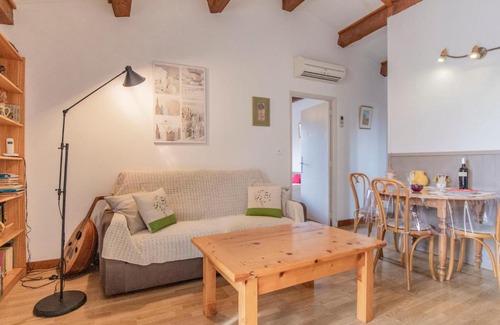Avignon Apartment | Apartment L'Aquillon by Interhome