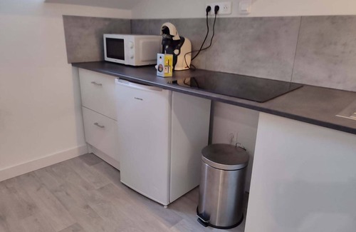 Perigueux Apartment | Apartment 'l'Azure' with Wi-Fi