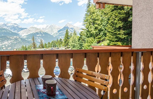 Valfrejus Apartment | Apartment "L'Edelweiss" with Mountain View and Balcony