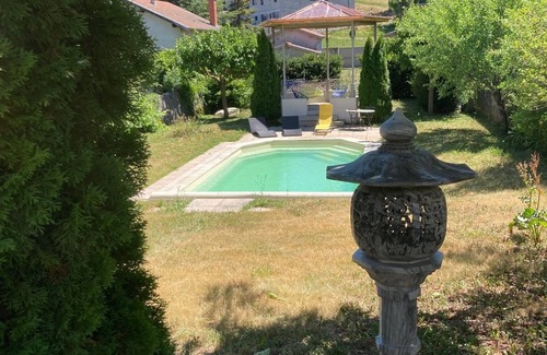 Espaly-Saint-Marcel Apartment | Apartment 'Le Kiosque De Compostelle' with Private Pool, Private Garden and Wi-Fi