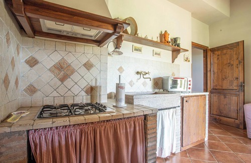 Magliano in Toscana Other | Apartment La Lavanda wit Terrace, Shared Pool & Wi-Fi